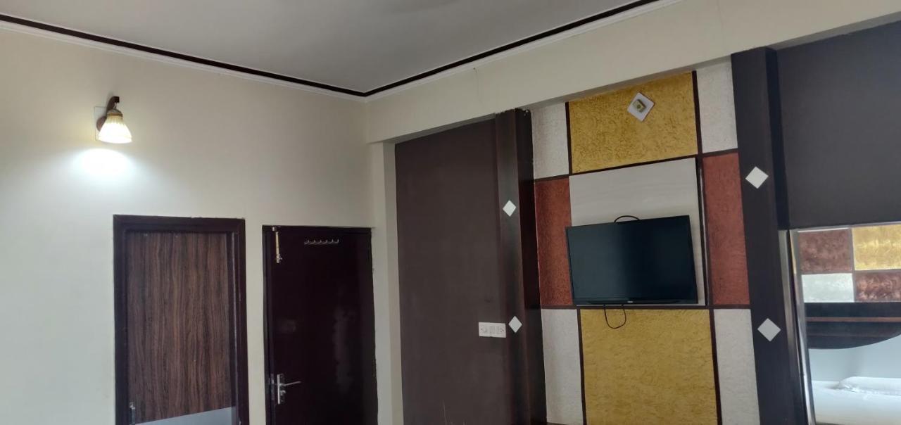 Hotel Shakuntala Катра Екстер'єр фото