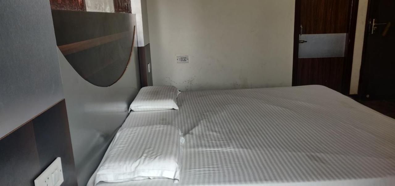Hotel Shakuntala Катра Екстер'єр фото