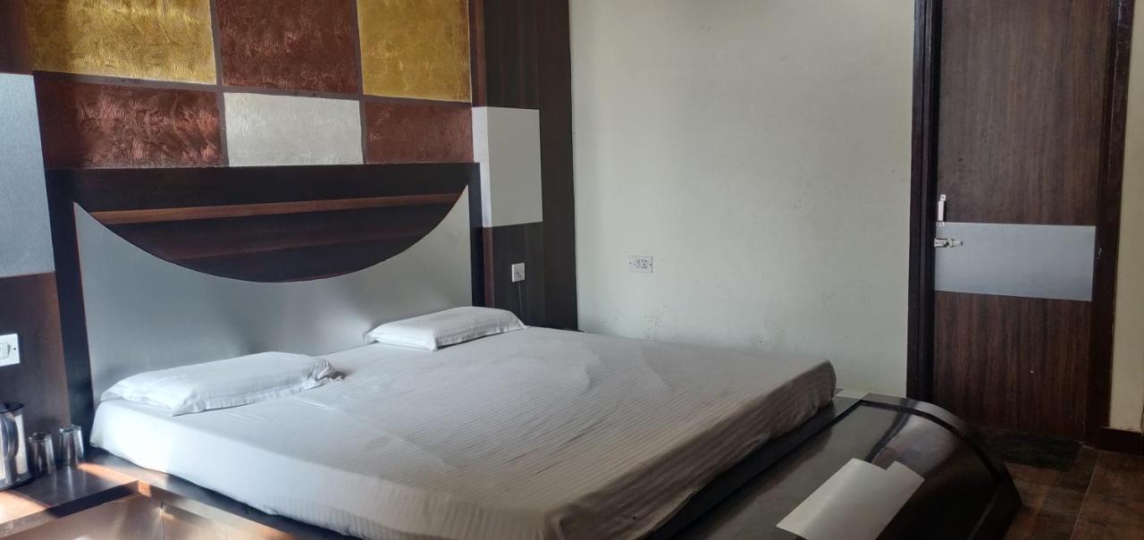 Hotel Shakuntala Катра Екстер'єр фото