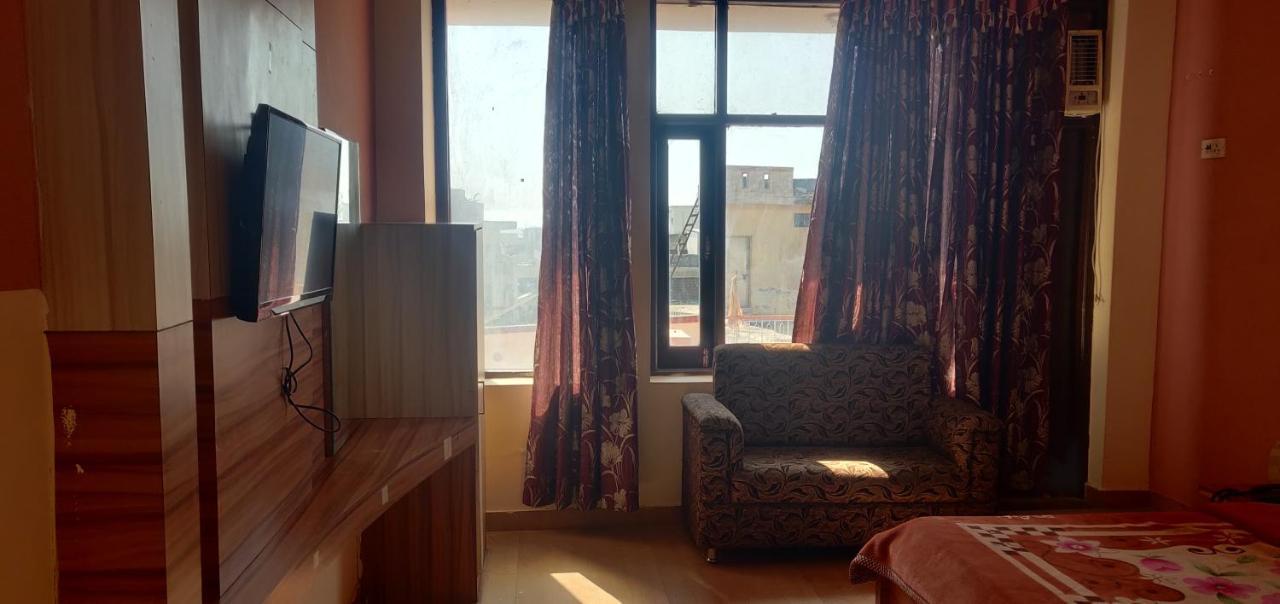 Hotel Shakuntala Катра Екстер'єр фото